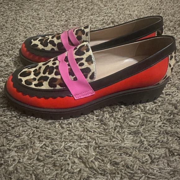 Leopard Print Roarrr Loafers - Picture 5 of 7